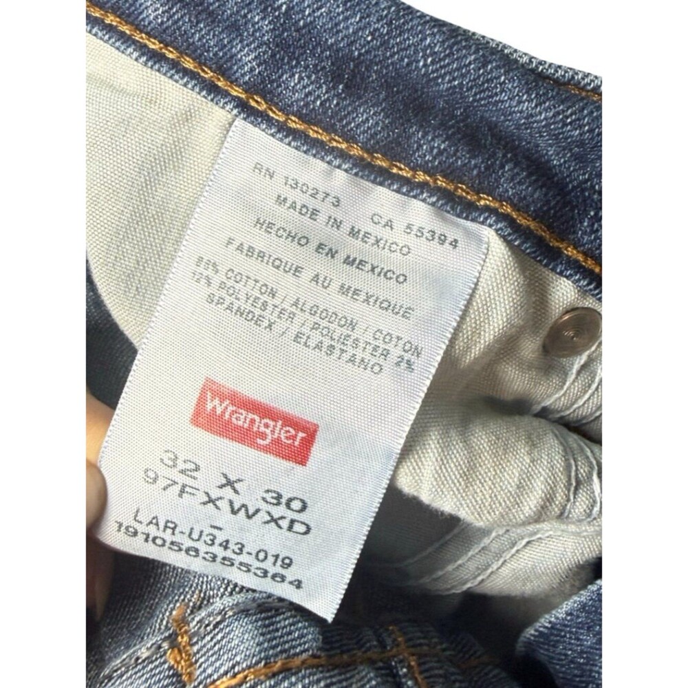Wrangler Mens 32x30 Regular Fit Jeans Medium Dark Wash Straight Leg Denim - Picture 4 of 7